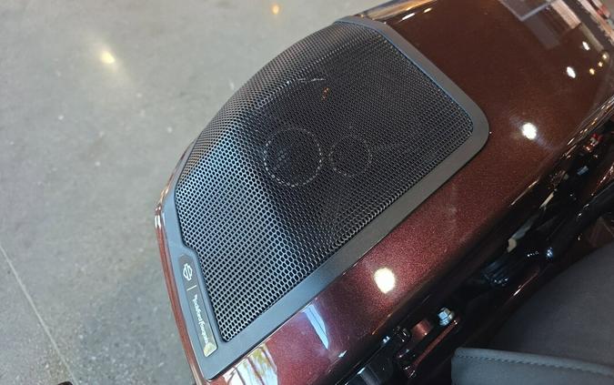 2024 Harley-Davidson® CVO™ Street Glide® FLHXSE