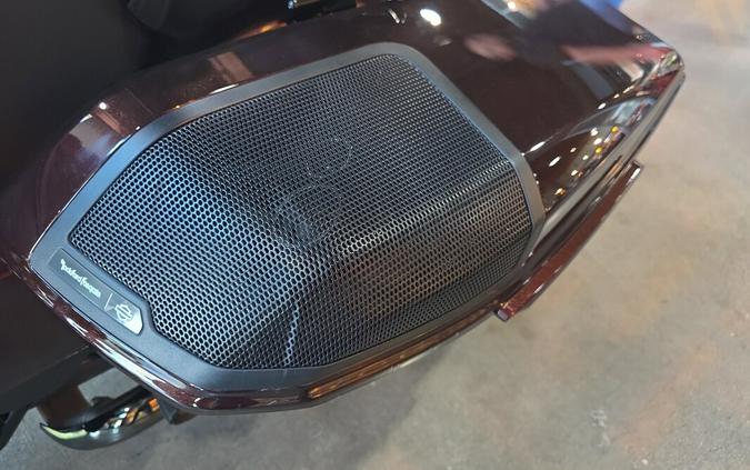 2024 Harley-Davidson® CVO™ Street Glide® FLHXSE