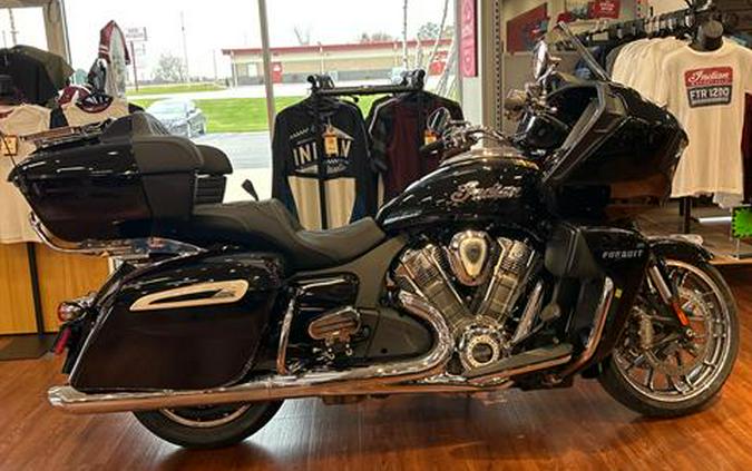 2023 Indian Motorcycle Pursuit® Limited with Premium Package