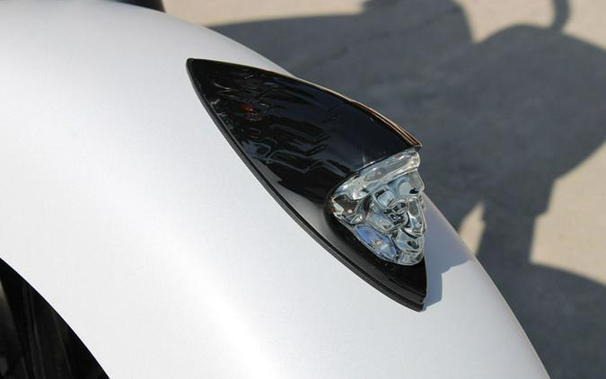 2026 Indian Motorcycle® Springfield ® Dark Horse® Ghost White Metallic Smoke