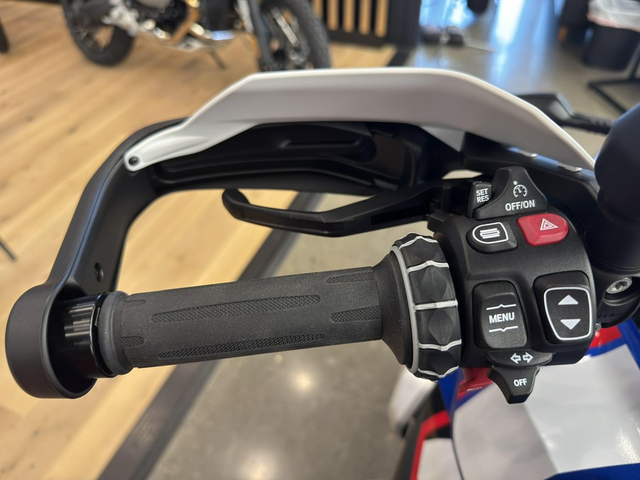 2026 BMW R 1300 GS - TROPHY - RACING BLUE METALLIC