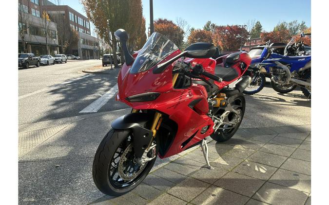 2027 Panigale V2 S - Ducati