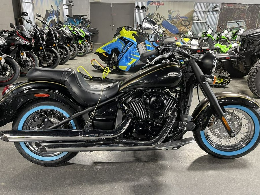 2023 Kawasaki Vulcan® 900 Classic