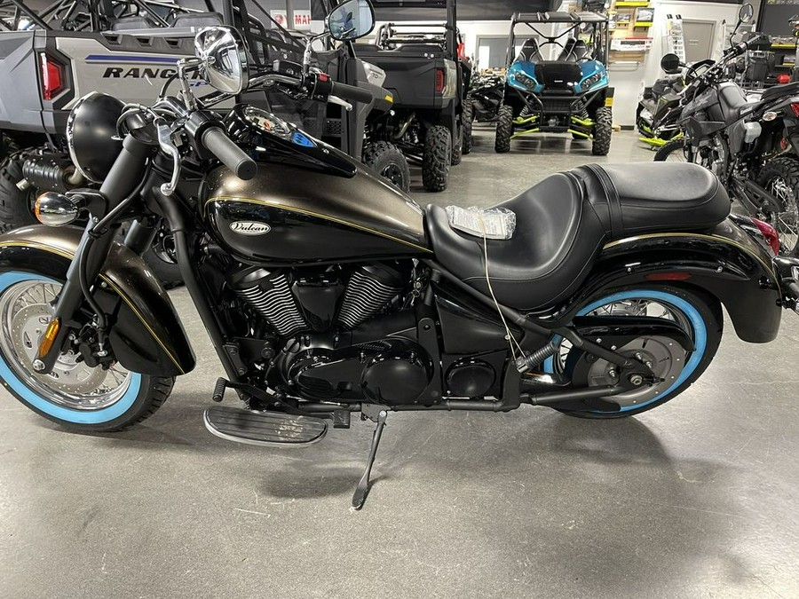 2023 Kawasaki Vulcan® 900 Classic