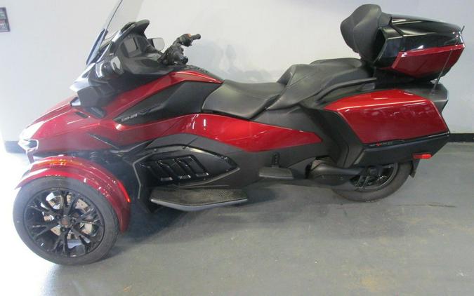 2021 Can-Am® Spyder® RT Limited Dark