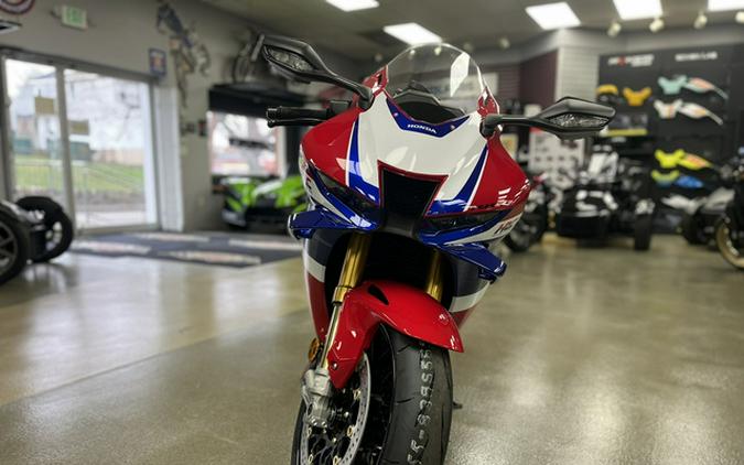 2026 Honda CBR1000RR-R Fireblade SP