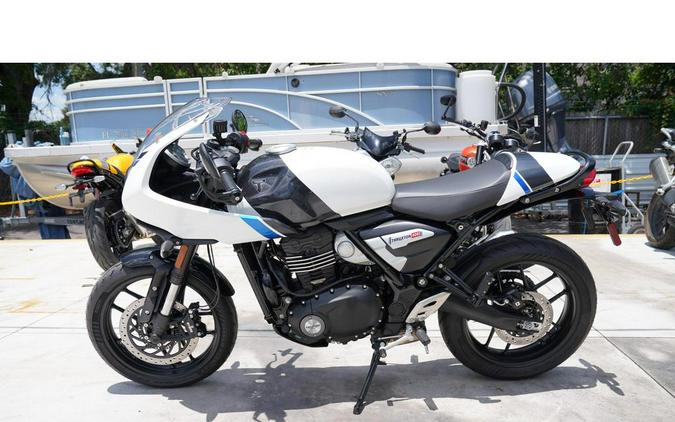 2026 Triumph Thruxton 400