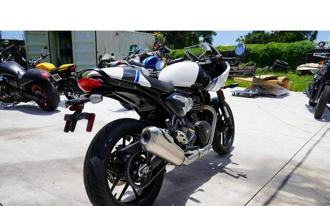 2026 Triumph Thruxton 400