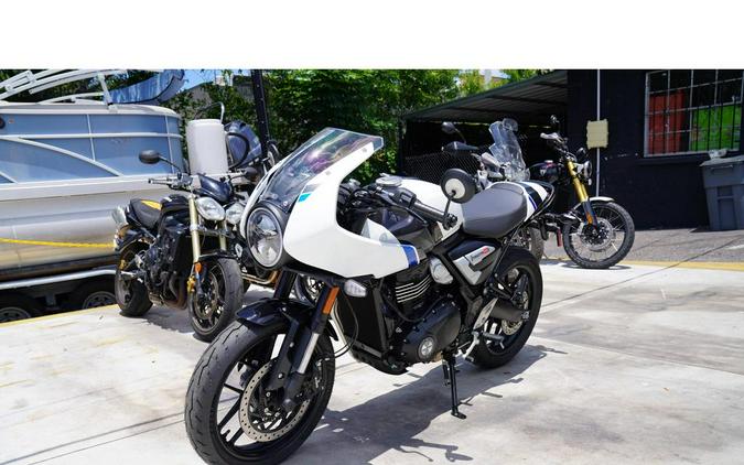 2026 Triumph Thruxton 400