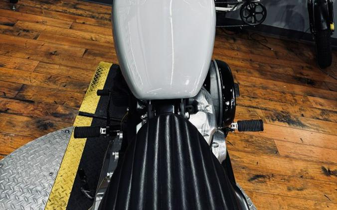 2024 Harley-Davidson® Softail™ Standard BILLIARD GRAY