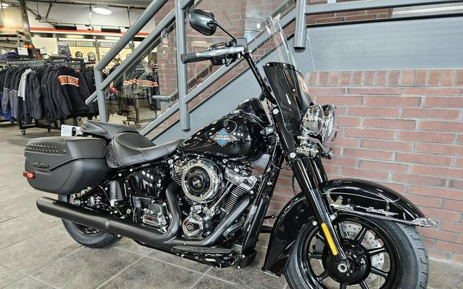 2026 Harley-Davidson® FLHC - Heritage Classic