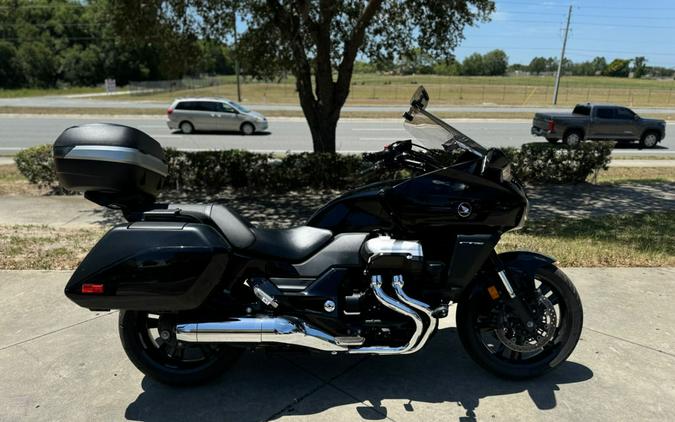 2014 Honda® CTX1300 Deluxe