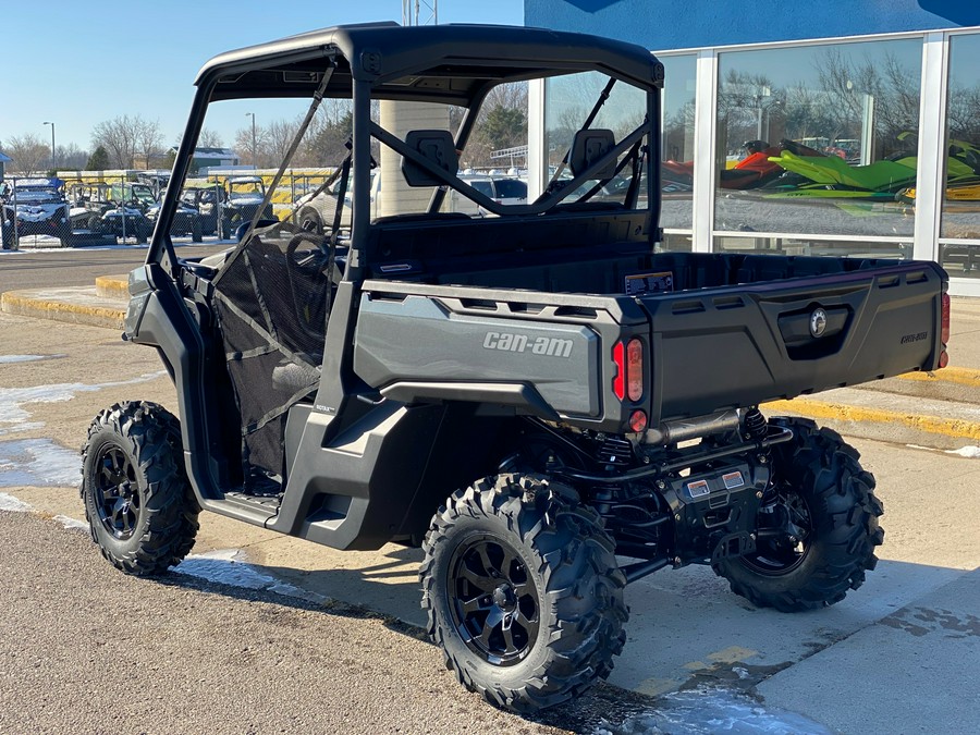 2024 Can-Am Defender XT HD10