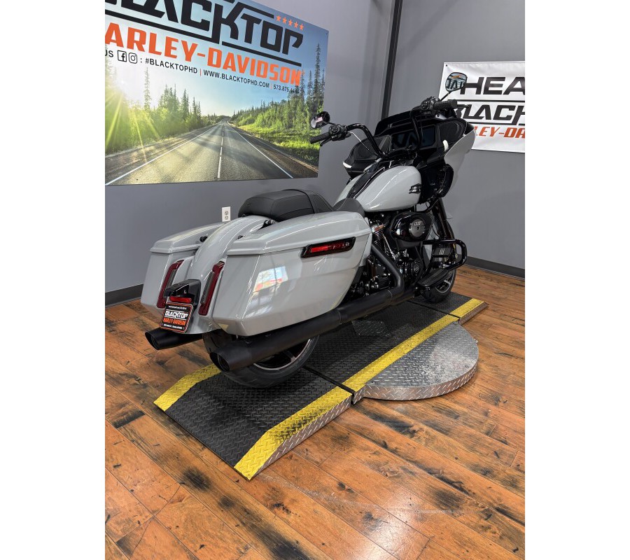 2025 Harley-Davidson® Road Glide™ BILLIARD GRAY