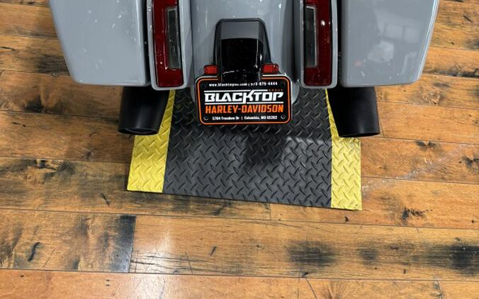 2025 Harley-Davidson® Road Glide™ BILLIARD GRAY