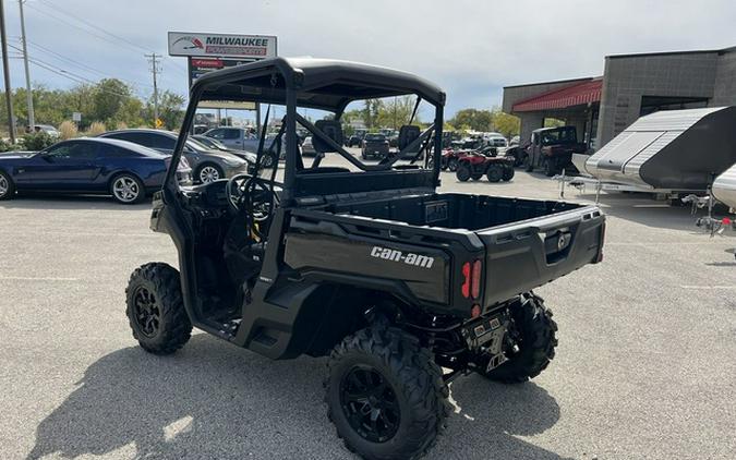 2024 Can-Am Defender XT HD10