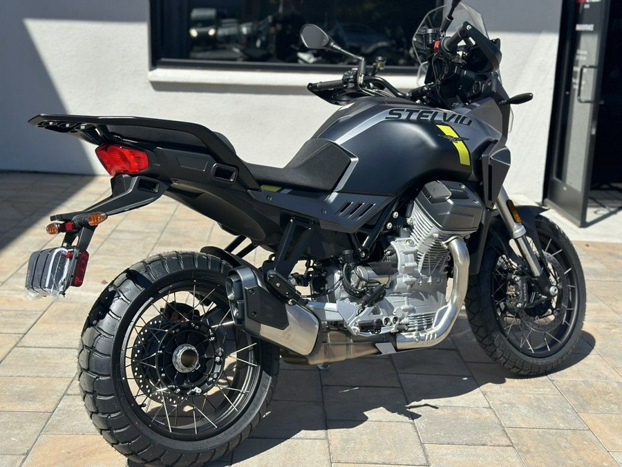 2024 Moto Guzzi Stelvio