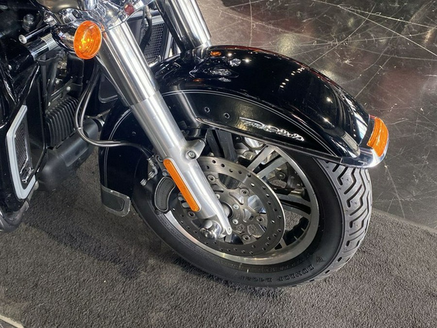 2017 Harley-Davidson Trike FLHTCUTG - Tri Glide Ultra