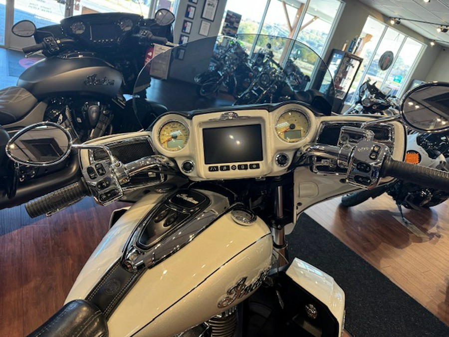 2018 Indian Motorcycle® Roadmaster® Base