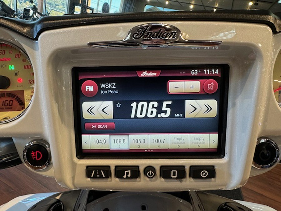 2018 Indian Motorcycle® Roadmaster® Base