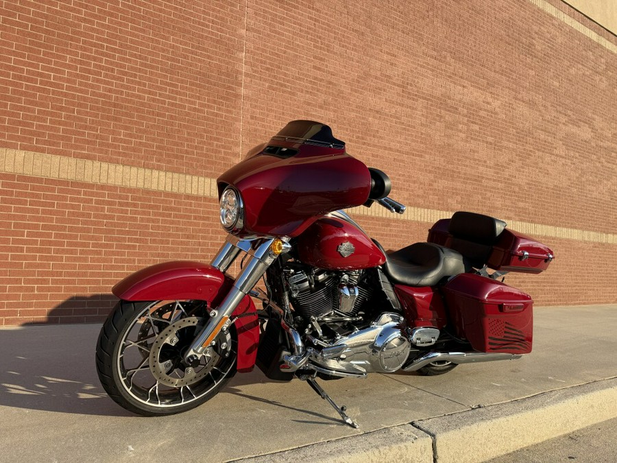 2021 Harley-Davidson® Street Glide® Special Billiard Red
