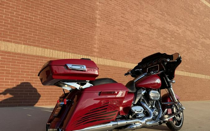 FLHXS 2021 Street Glide® Special
