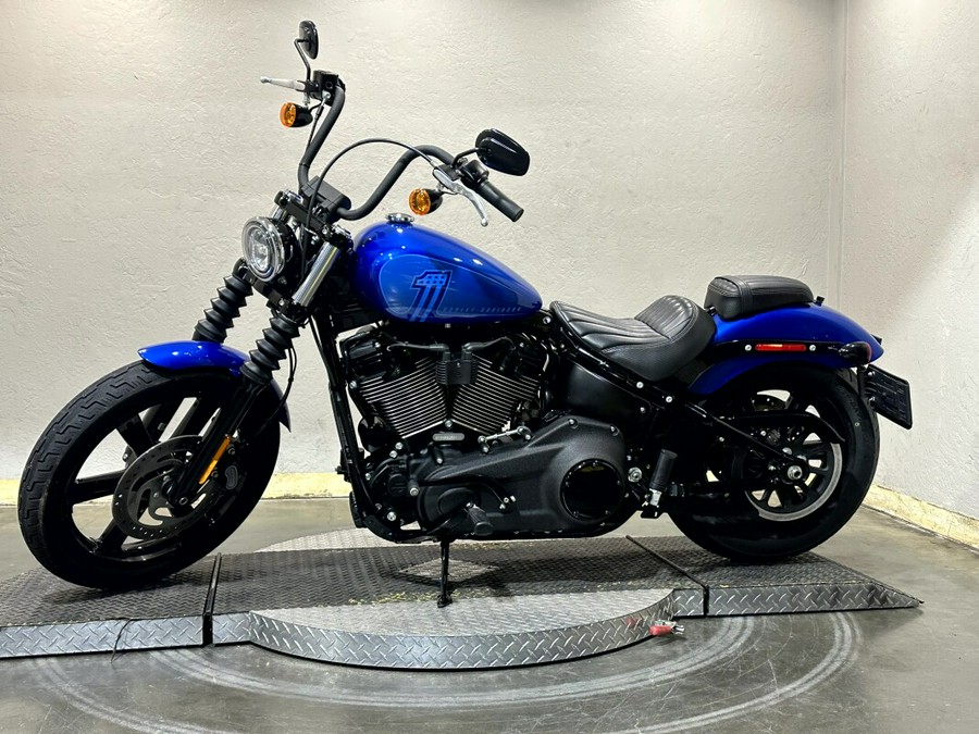 Harley-Davidson® Street Bob™ 114 2024 FXBBS 020036T BLUE BURST