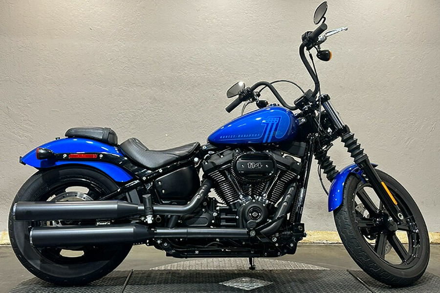 Harley-Davidson® Street Bob™ 114 2024 FXBBS 020036T BLUE BURST