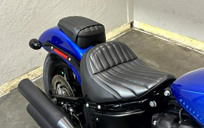 Harley-Davidson® Street Bob™ 114 2024 FXBBS 020036T BLUE BURST