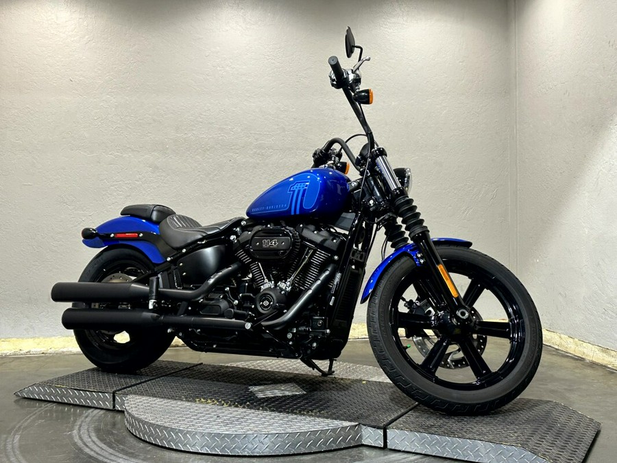 Harley-Davidson® Street Bob™ 114 2024 FXBBS 020036T BLUE BURST
