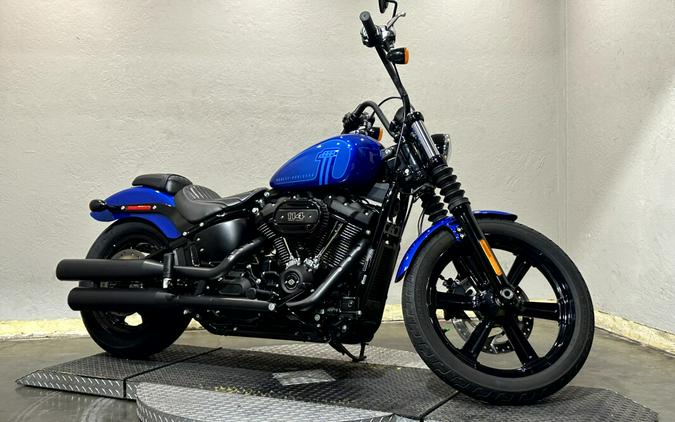 Harley-Davidson® Street Bob™ 114 2024 FXBBS 020036T BLUE BURST