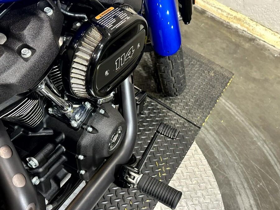 Harley-Davidson® Street Bob™ 114 2024 FXBBS 020036T BLUE BURST