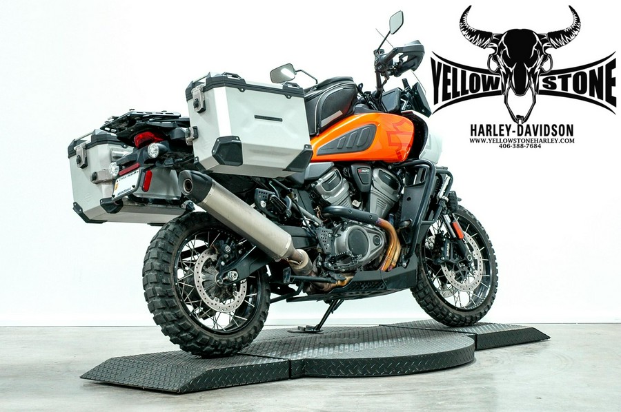 2021 Harley-Davidson® Pan America™ 1250 Special Baja Orange/Stonewashed White Pearl