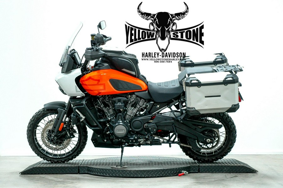 2021 Harley-Davidson® Pan America™ 1250 Special Baja Orange/Stonewashed White Pearl