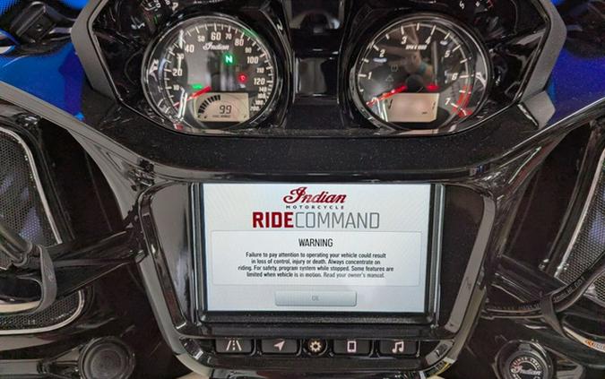 2026 Indian Pursuit Limited Signature Series Frontier Pearl / Revere Red
