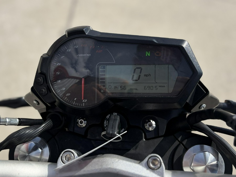 2023 BENELLI TNT135