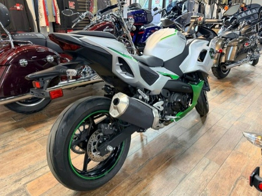 2024 Kawasaki Ninja 7 Hybrid ABS