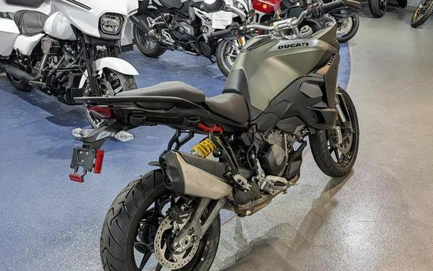 2025 Ducati Multistrada V2 S Storm Green