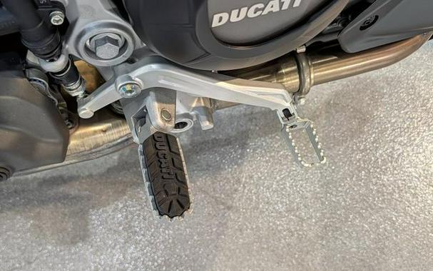 2025 Ducati Multistrada V2 S Storm Green