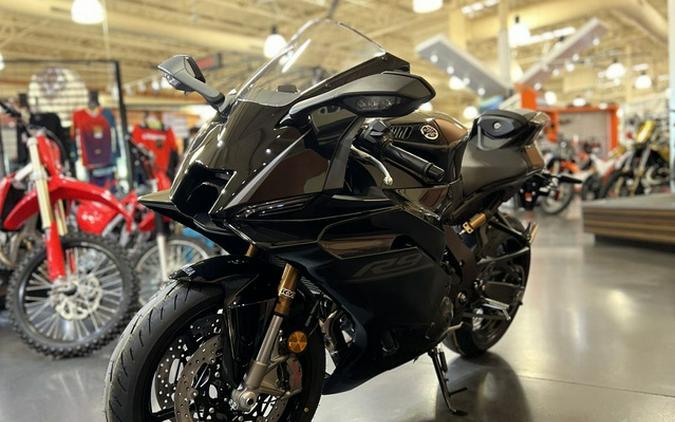 2027 Yamaha YZF R9