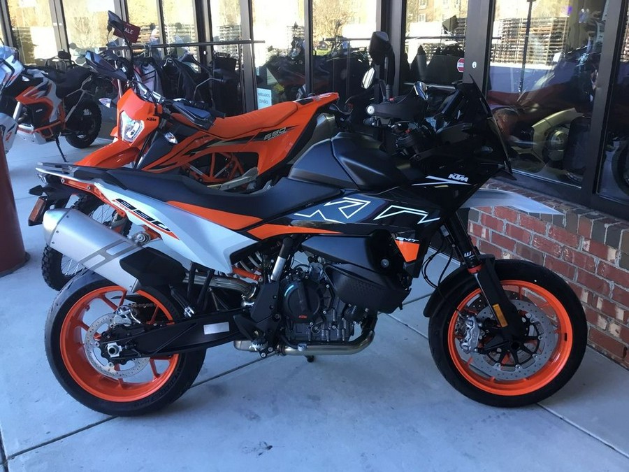 2024 KTM 890 SMT