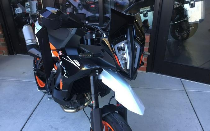 2024 KTM 890 SMT