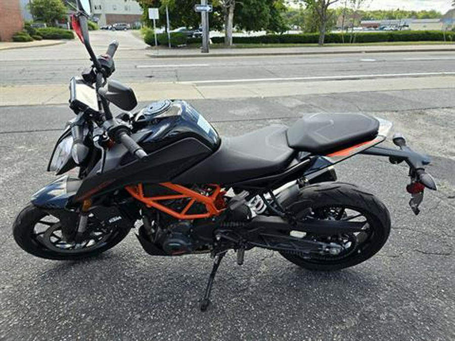 2023 KTM 390 Duke