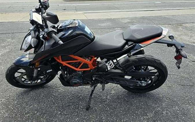 2023 KTM 390 Duke