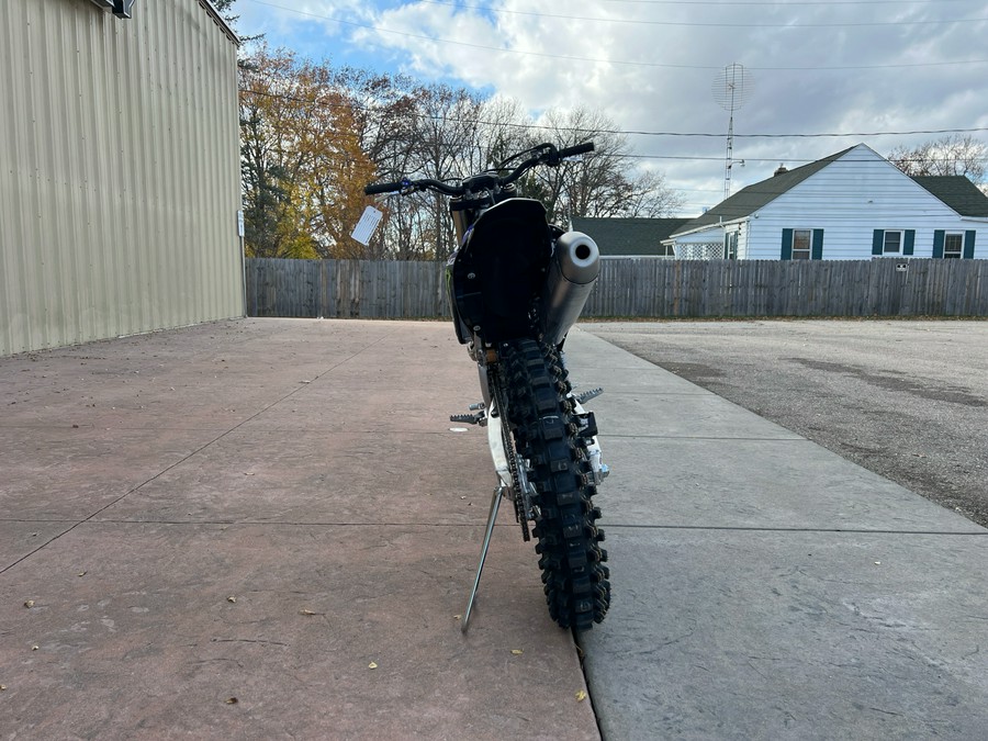 2025 Yamaha YZ450F Monster Energy Edition