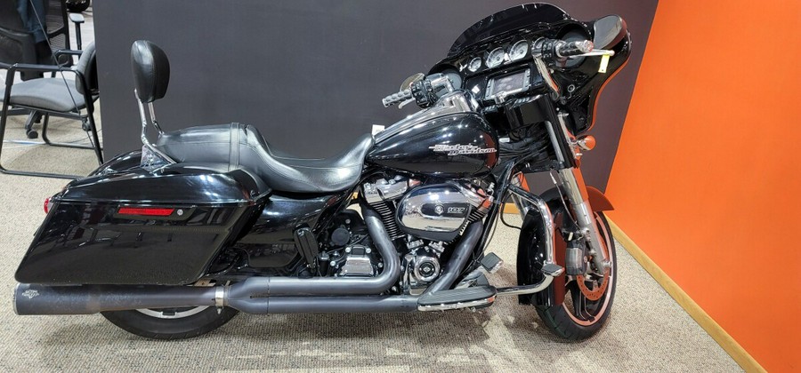 2017 Harley-Davidson® Street Glide® Special Black Denim