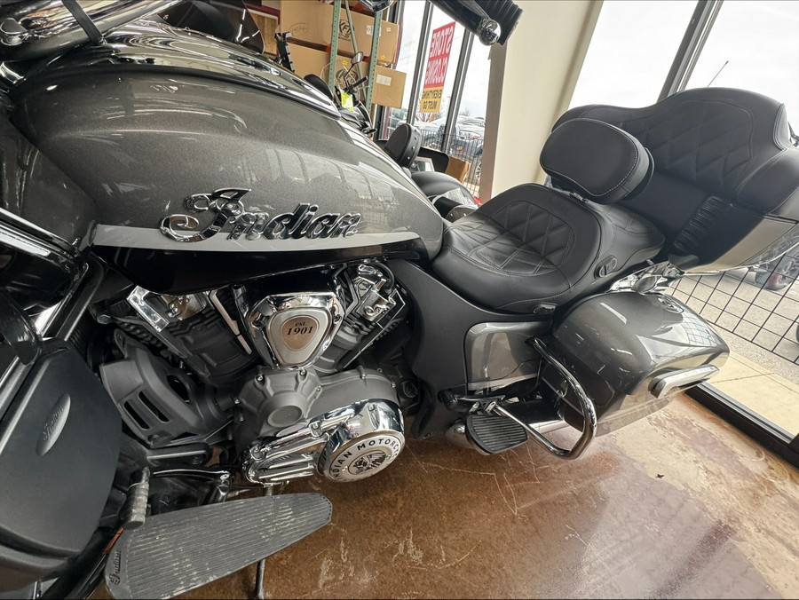 2024 Indian Motorcycle PURSUIT LIMITED