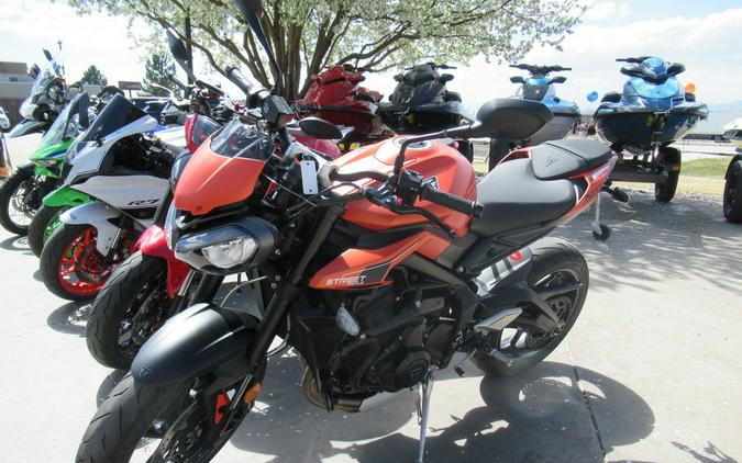 2025 Triumph Street Triple 765 R Matte Baja Orange