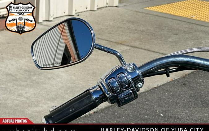Harley-Davidson Softail Delux