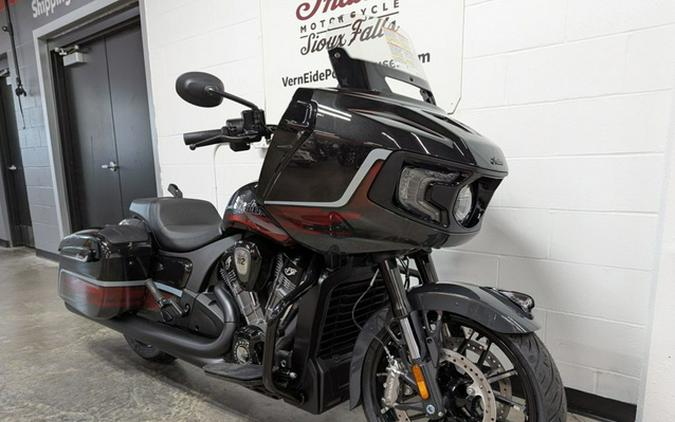 2026 Indian Challenger Dark Horse Signature Series Abyss Metallic / Red Allert